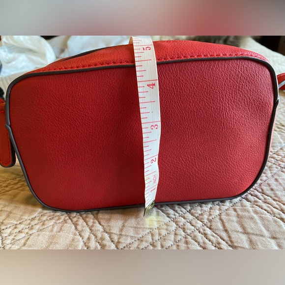 GAP crossbody zipper close bag - Picture 7 of 8